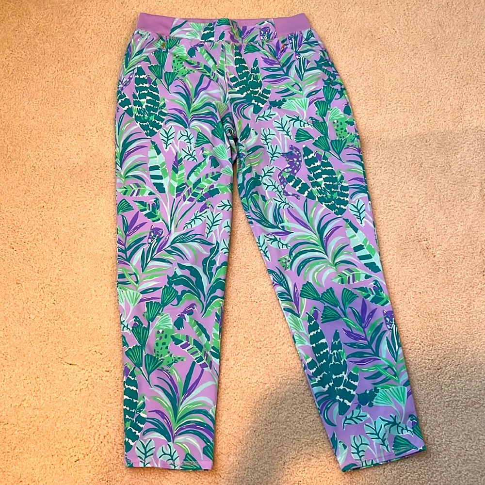Lilly Pulitzer Cropped Luxletic Pants.